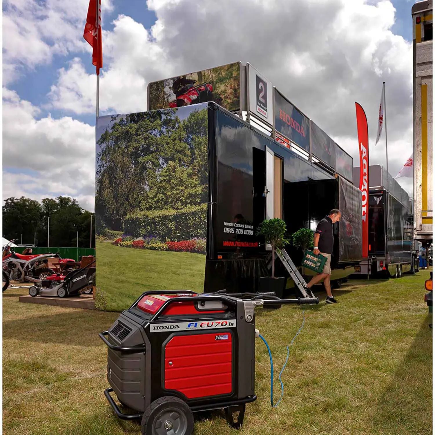 Honda EU 70is Inverter Stromerzeuger - 1x CEE 32A + 2x CEE 16A