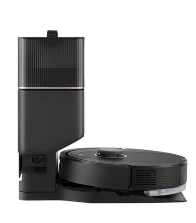 Roborock Q5 Pro+ with suction station black