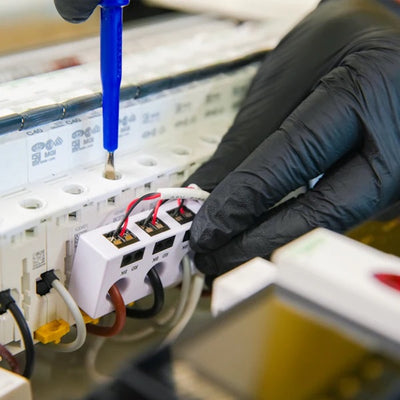 Shelly Pro 3EM 3CT63  professioneller 3-Phasen-Energiezähler